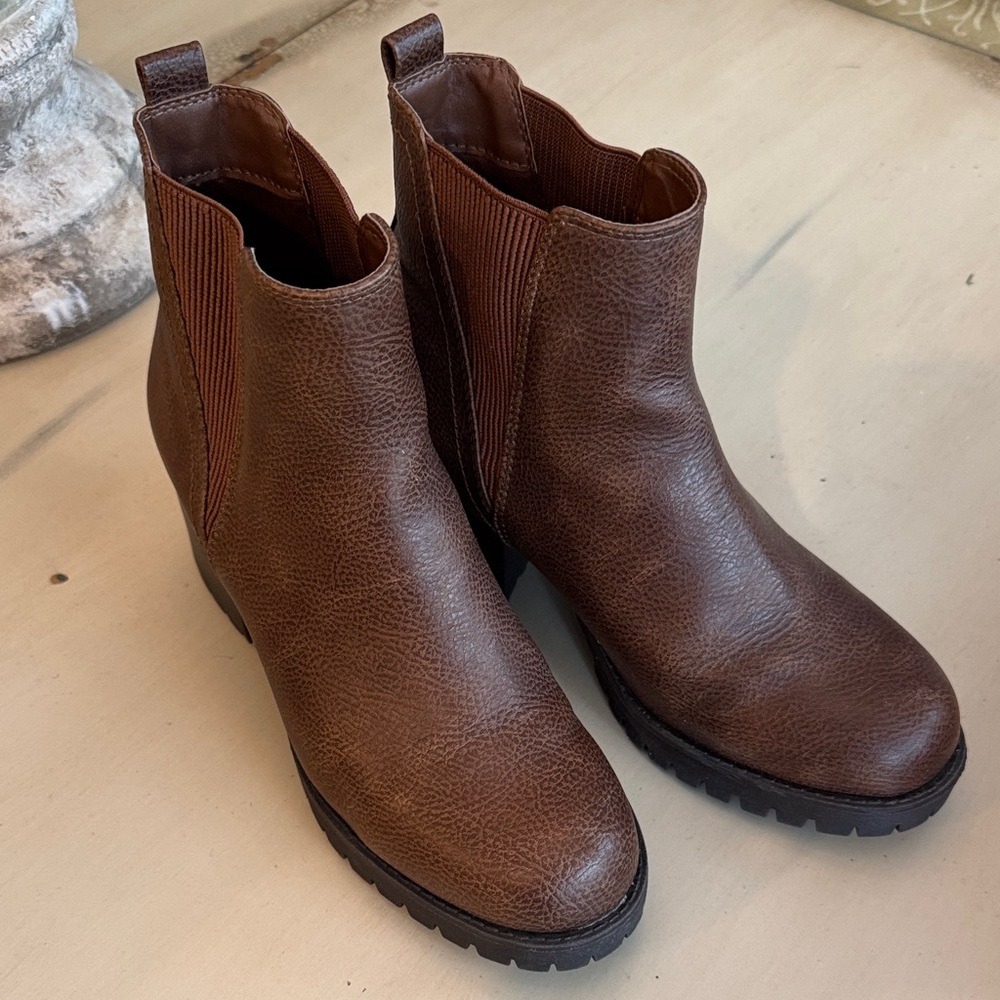 MIA Brown Heeled Boots